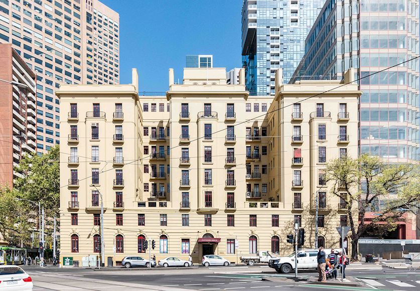 Prestigious-Alcaston-House-for-lease-1