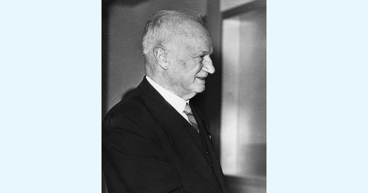 amavic_history_past_presidents_sir_peter_maccallum_hero.png